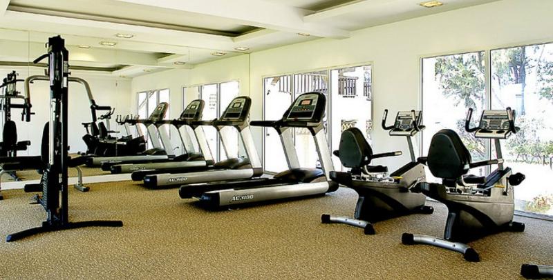 בית מלון כפרי The Grand Southsea Khaolak Beach Resort