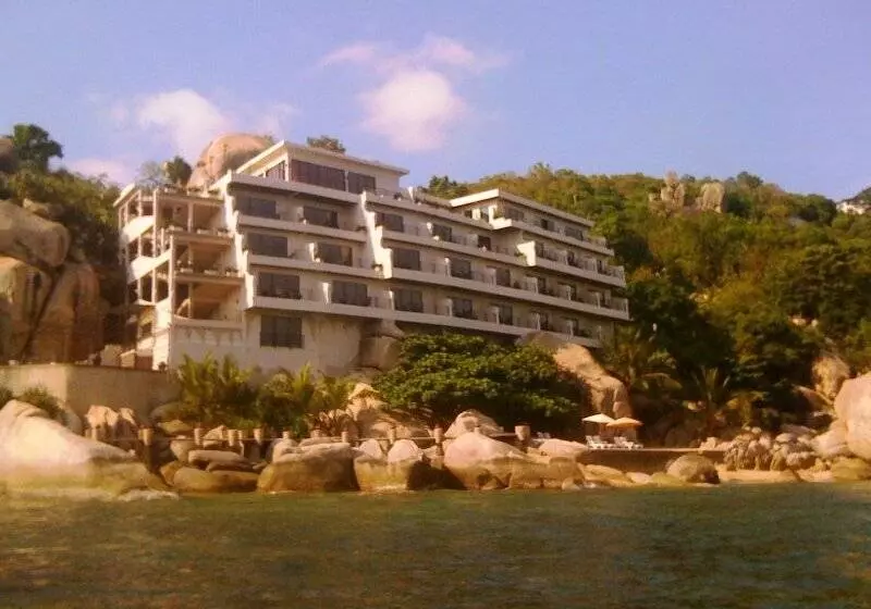 Jamahkiri Dive Resort & Spa