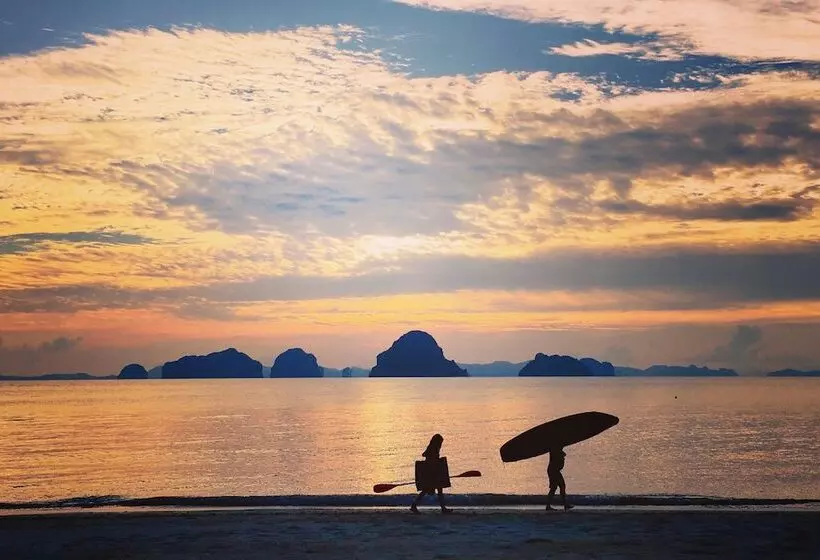 Tup Kaek Sunset Beach Resort Sha Plus