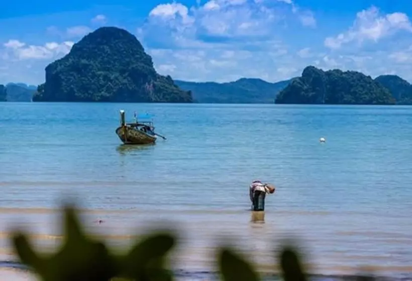 Tup Kaek Sunset Beach Resort Sha Plus