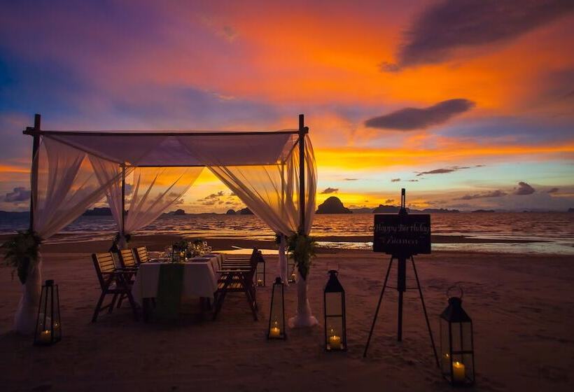 Tup Kaek Sunset Beach Resort Sha Plus