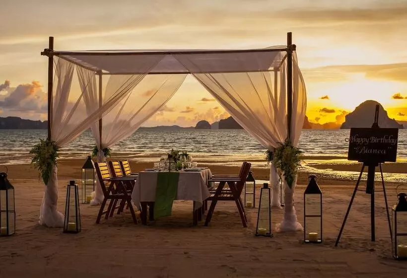 Tup Kaek Sunset Beach Resort Sha Plus