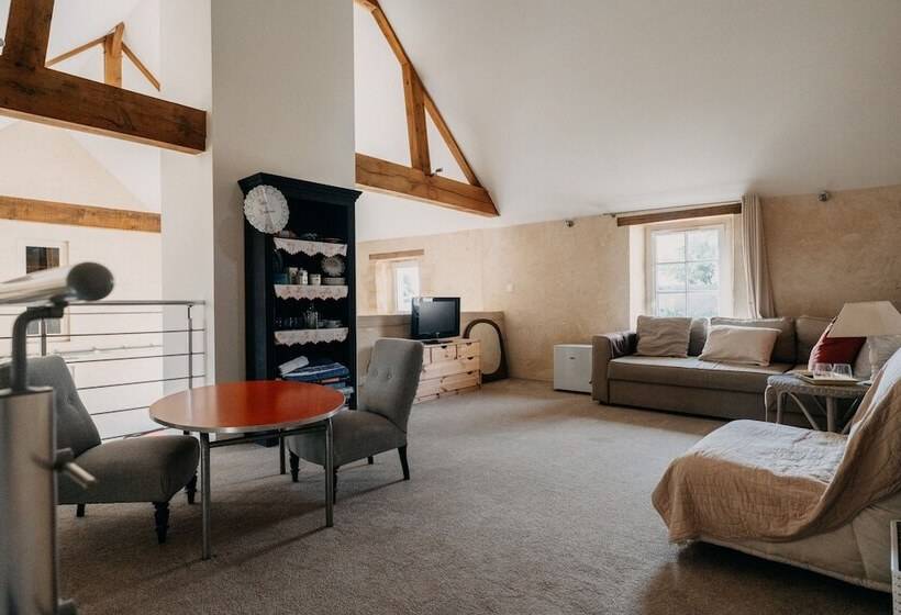 צימר Les Granges Pelloquin