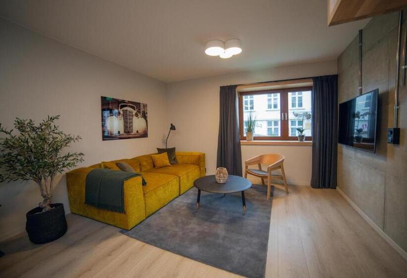 Home Again Apartments Kirkegata