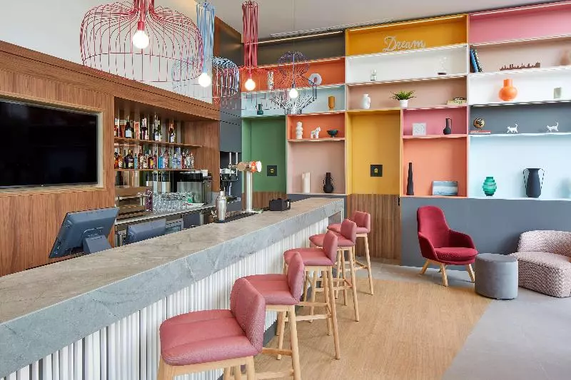 هتل Hampton By Hilton Barcelona Fira Gran Via