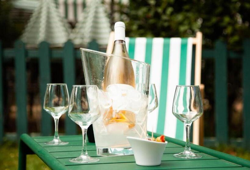 هتل Le Fruit Défendu