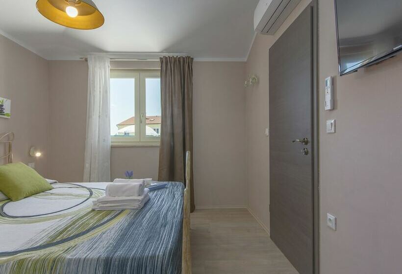 Luxuriously Equipped Villa With Private Pool Offers You An Excellent Vacation