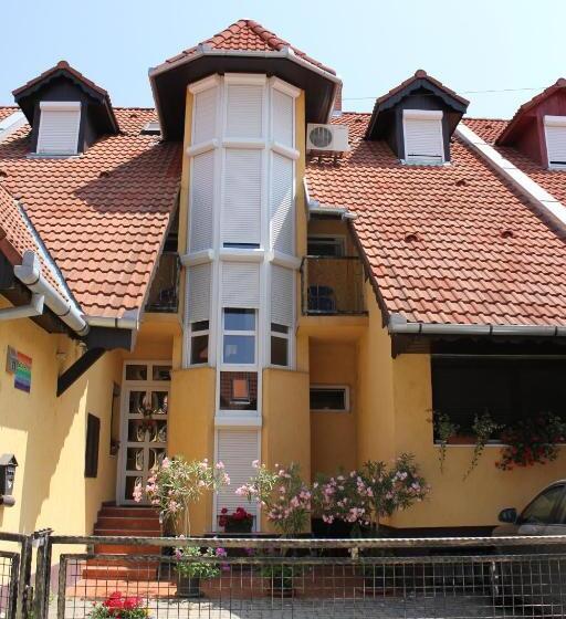 بنسيون Abigél Vendégház