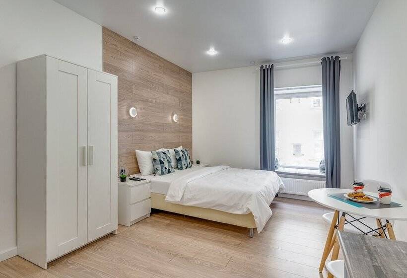 Travelto Italyanskaya