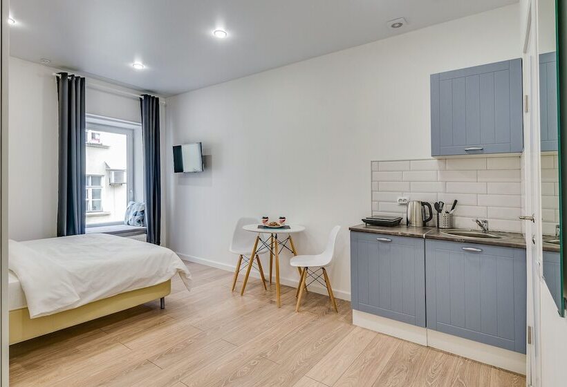 Travelto Italyanskaya