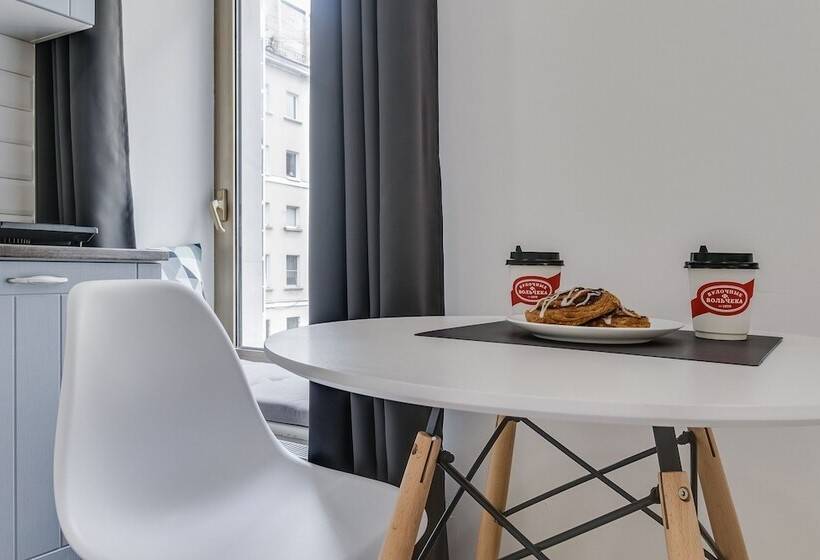 Travelto Italyanskaya