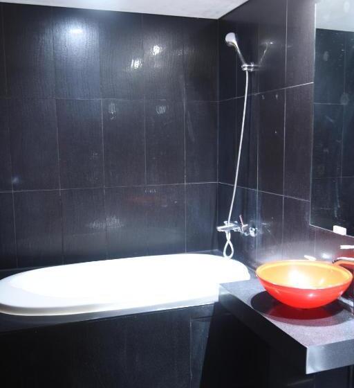 فندق على الطريق Seocho Lava Gyodaenambuteomineol