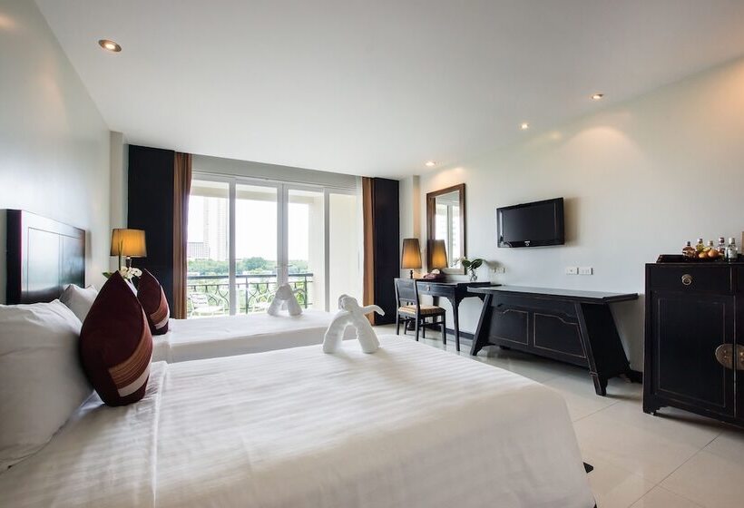 Dorshada Resort By The Sea