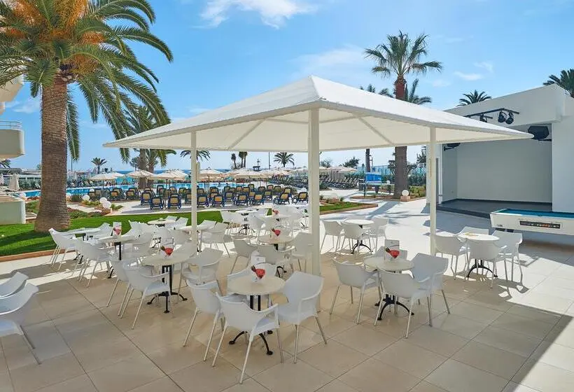 Hipotels Mercedes Aparthotel