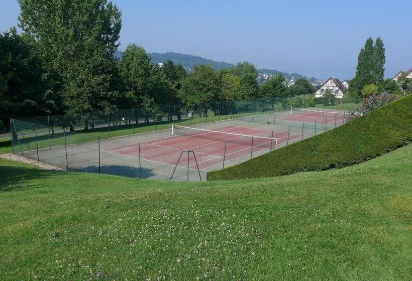 Отель Apartment La Cour Du Moulin