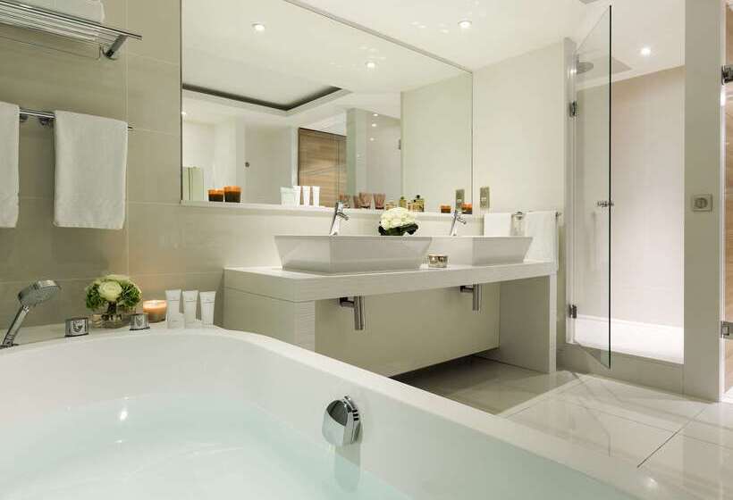 هتل Barriere Lille