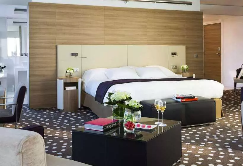 هتل Barriere Lille