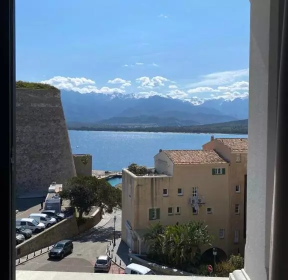 Отель Belvedere