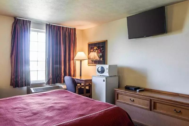 酒店 Bridgeway Inn & Suites  Portland Airport