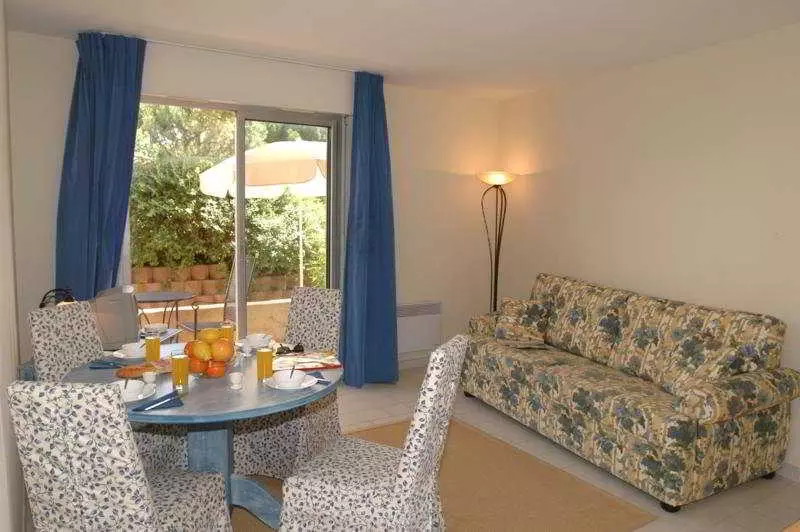 Отель Odalys Résidence Caesar Domus Apartment