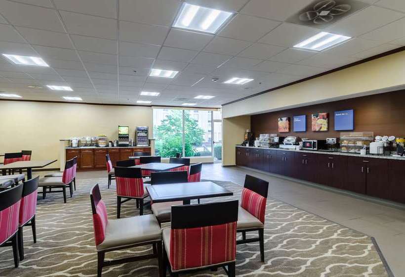 ホテル Comfort Inn Randolph Boston