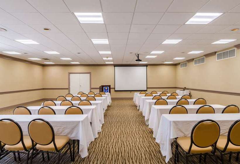 ホテル Comfort Inn Randolph Boston