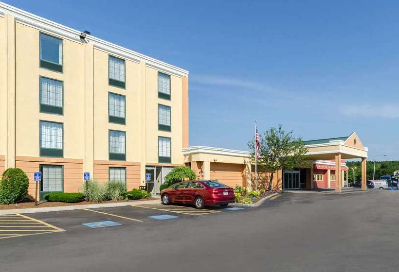 ホテル Comfort Inn Randolph Boston