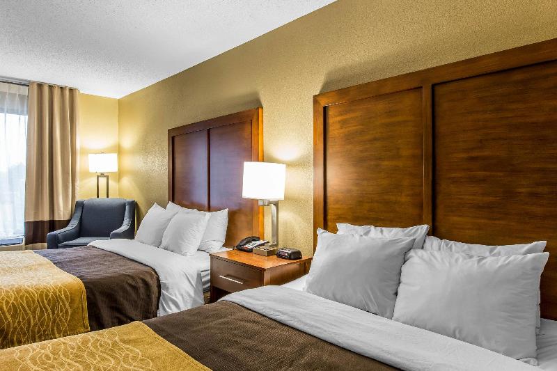 Отель Comfort Inn & Suites Peachtree Corners