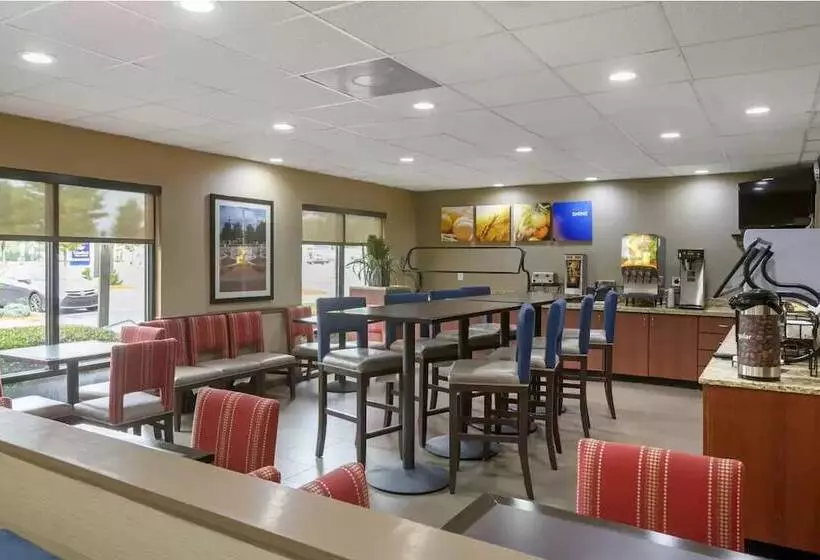 酒店 Comfort Inn & Suites Peachtree Corners