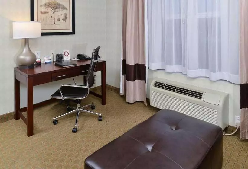فندق Comfort Suites Airport Tukwila Seattle
