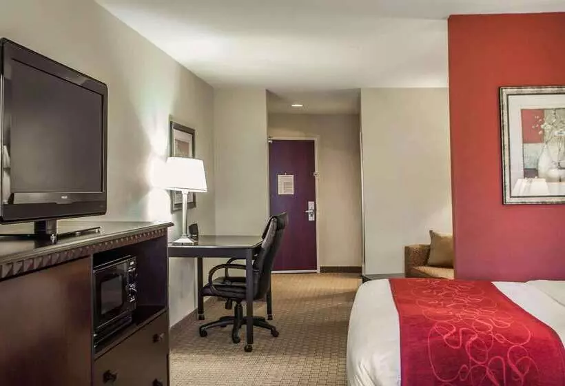 ホテル Comfort Suites Bloomington I55 And I74