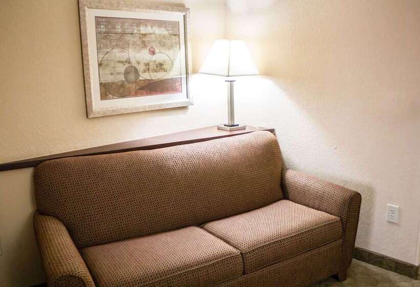 فندق Comfort Suites Brunswick