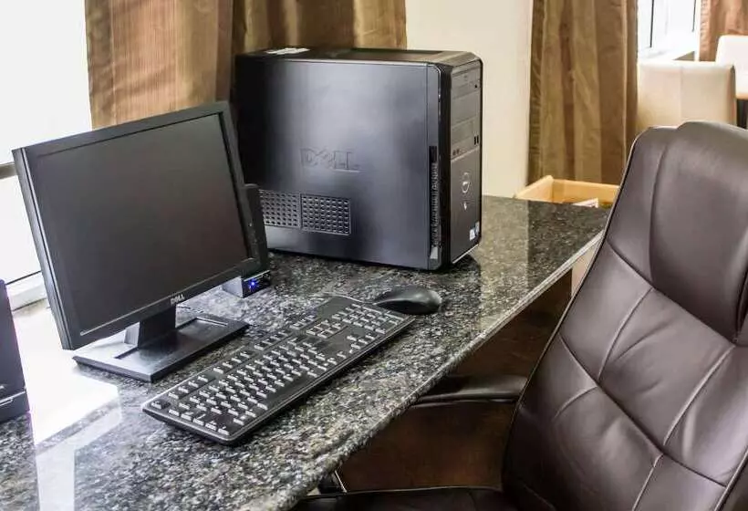 Otel Comfort Suites Brunswick