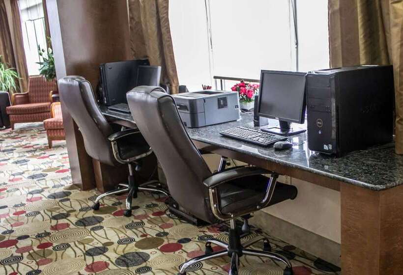 فندق Comfort Suites Brunswick