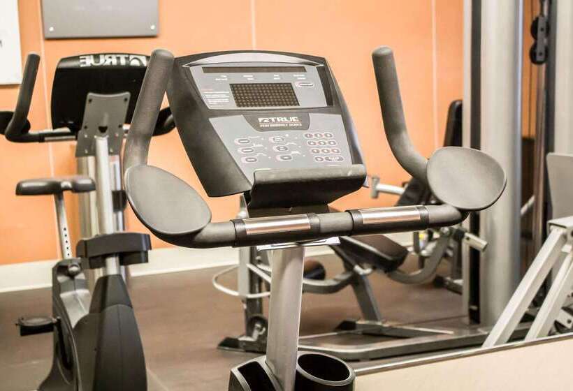 فندق Comfort Suites Brunswick