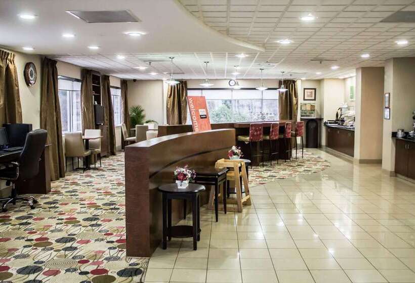 فندق Comfort Suites Brunswick