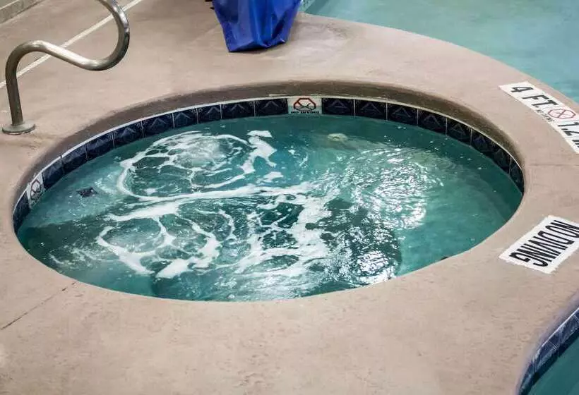 Otel Comfort Suites Brunswick