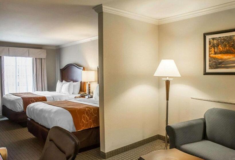 فندق Comfort Suites Cincinnati North