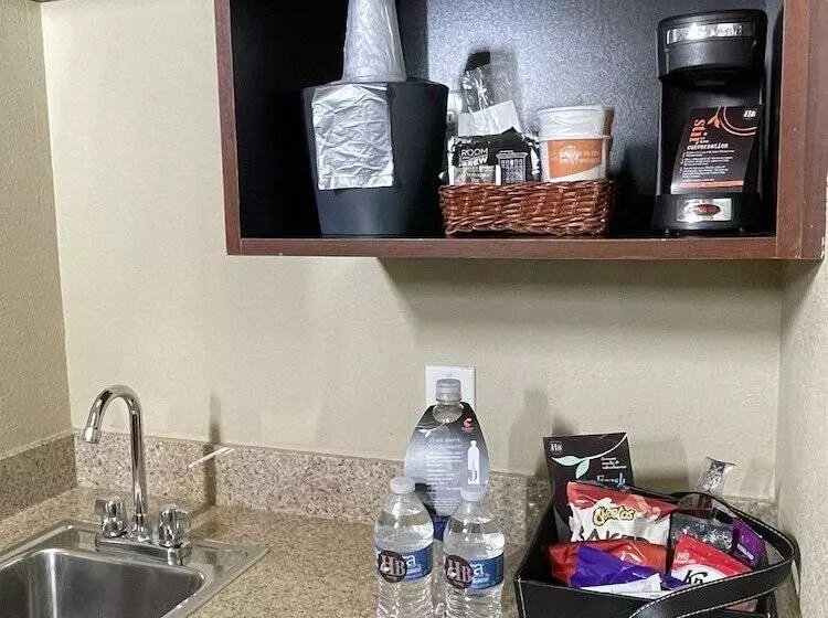 בית מלון כפרי Spark By Hilton Houston Hobby Airport