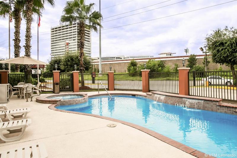 هتل Comfort Suites Houston Nw Vintage Park