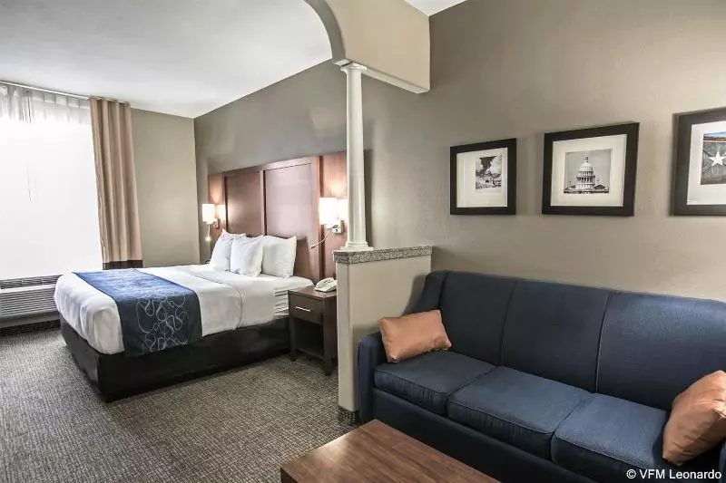 هتل Comfort Suites Houston Nw Vintage Park