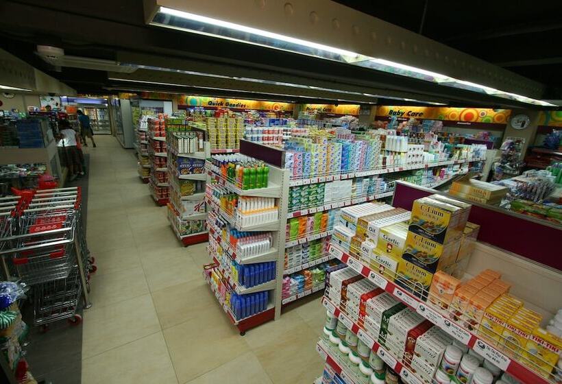 酒店 Crown Regency Prince Resort