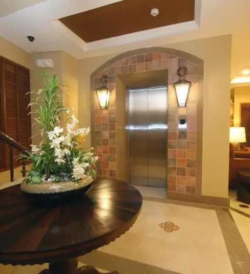 فندق Crown Regency Prince Resort