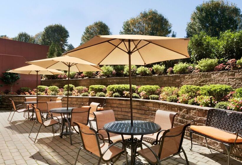 فندق Hampton Inn New York  Laguardia Airport