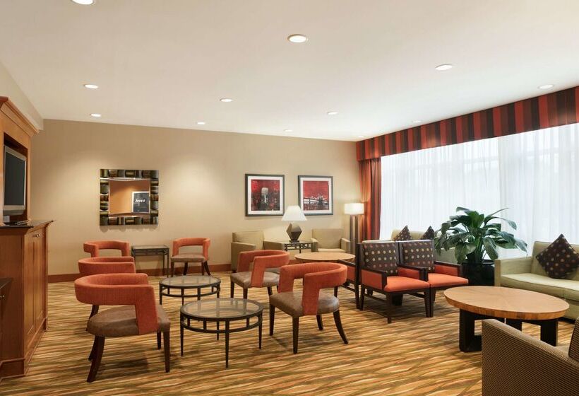 فندق Hampton Inn New York  Laguardia Airport