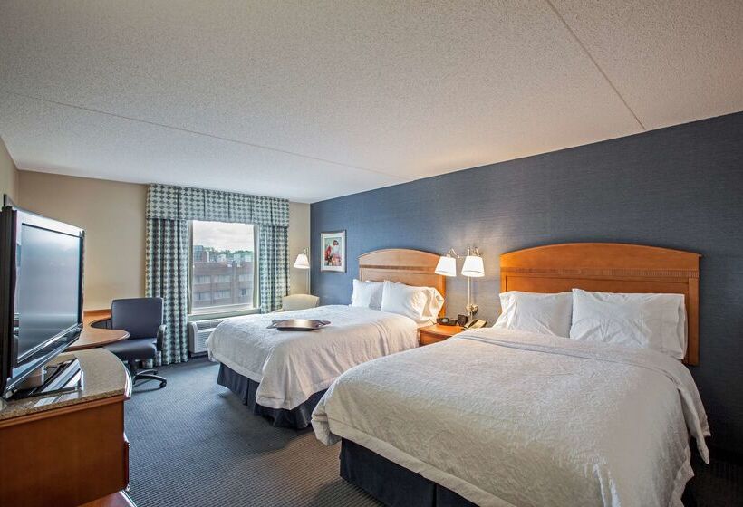 فندق Hampton Inn New York  Laguardia Airport