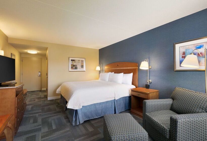 فندق Hampton Inn New York  Laguardia Airport