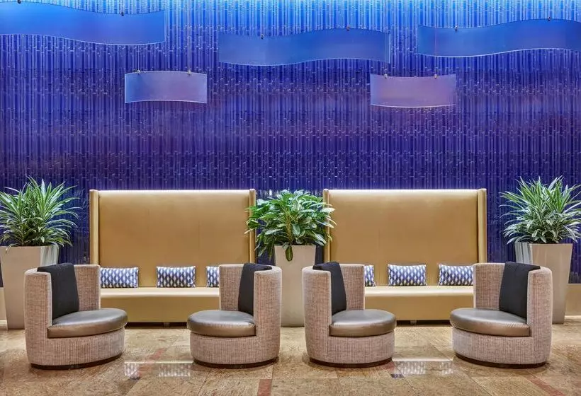 هتل Hilton Baltimore Inner Harbor