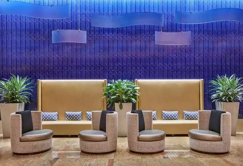 هتل Hilton Baltimore Inner Harbor