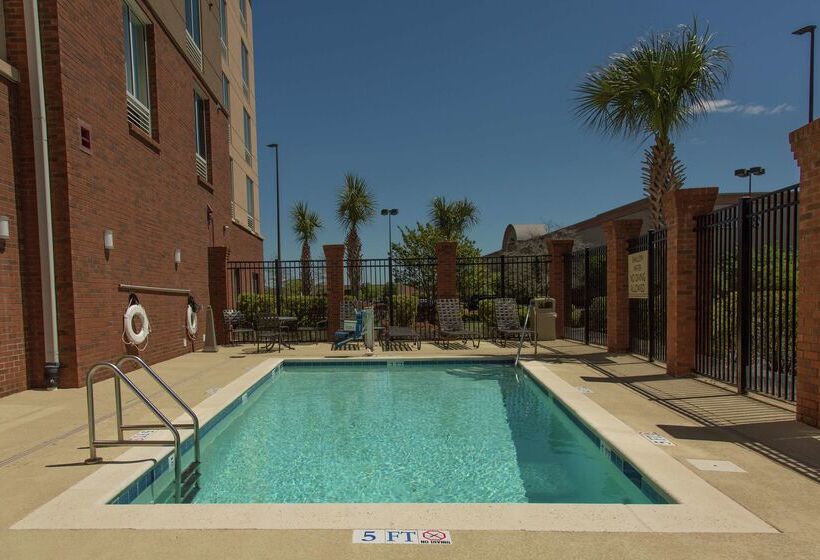 호텔 Hilton Garden Inn Myrtle Beach/coastal Grand Mall